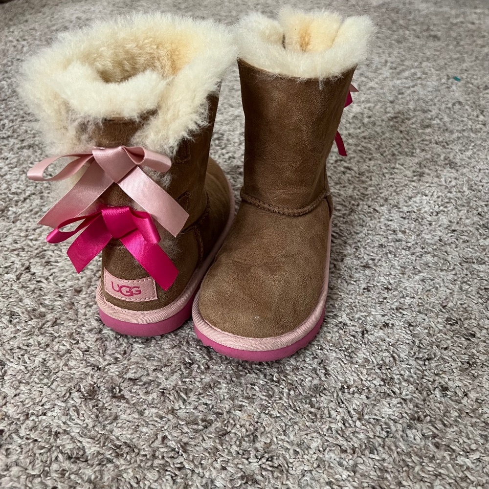 Ugg Girl's Bailey Bow II Boots in Chestnut Pink